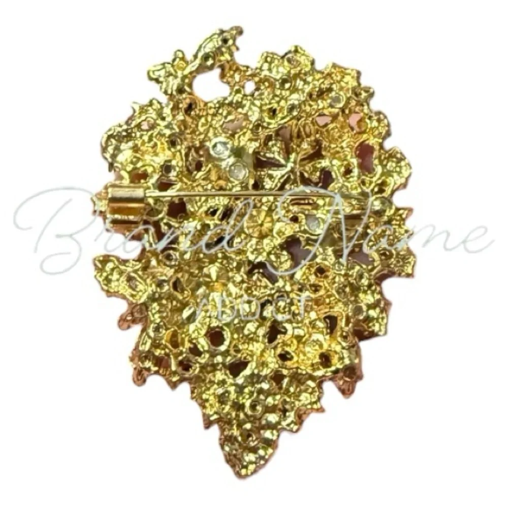 PRICE IS FIRM - Champagne Gold Tone Rhinestone Brooch - Picture 3 of 3